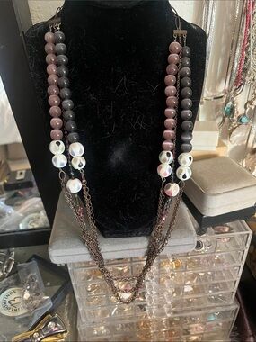 Multi-Strand Beaded Cat Eye Necklace in Mauve, Gray and White
